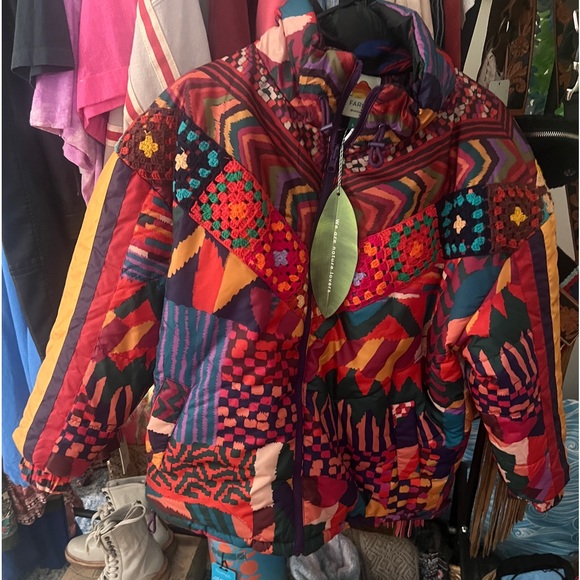 Farm Rio Abstract Patches Reversible Puffer Jacket - Picture 6 of 10